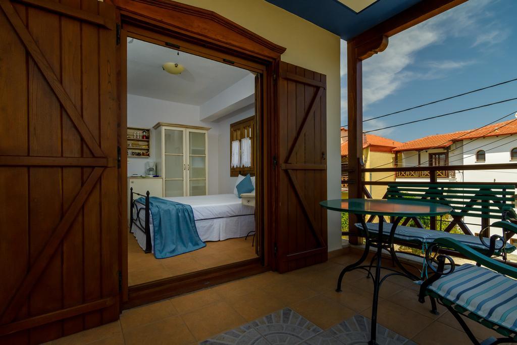 尼瑞埃蒂斯公寓旅馆 阿莫利亚尼岛 外观 照片